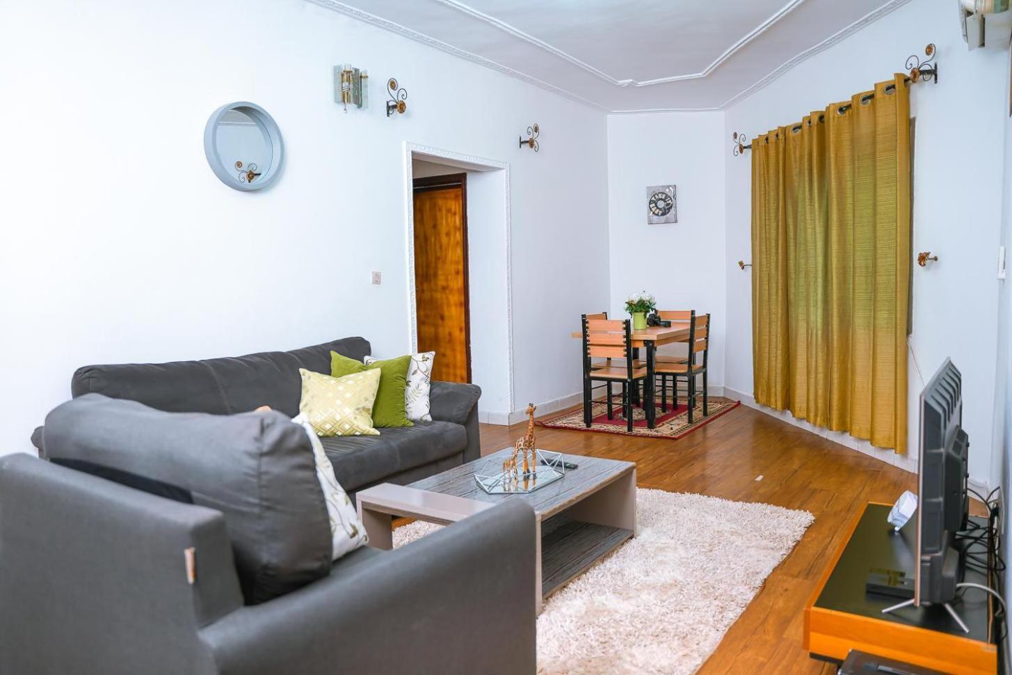 Les Résidences de la Providence - Appart Hotel Yaoundé Esterno foto