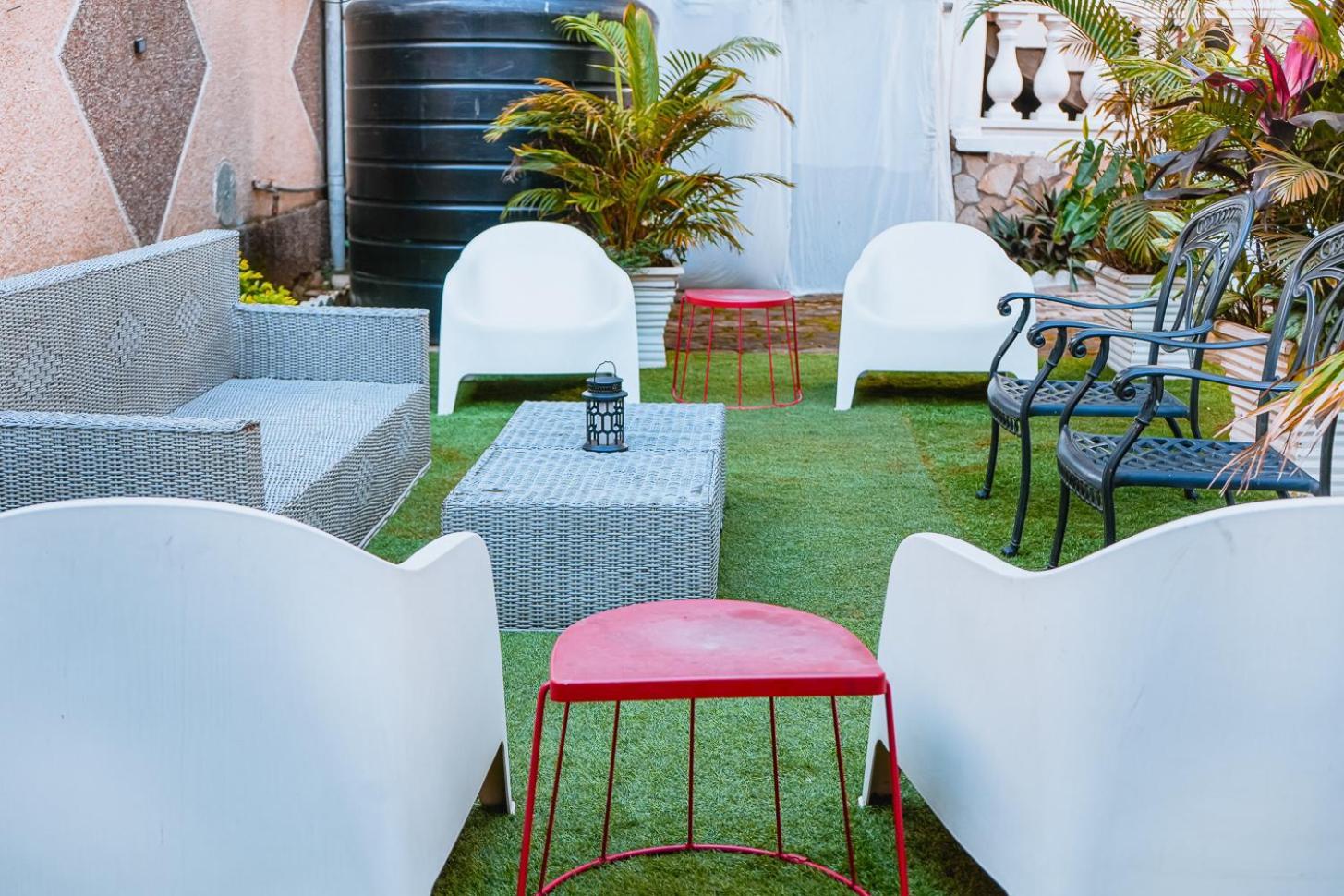 Les Résidences de la Providence - Appart Hotel Yaoundé Esterno foto