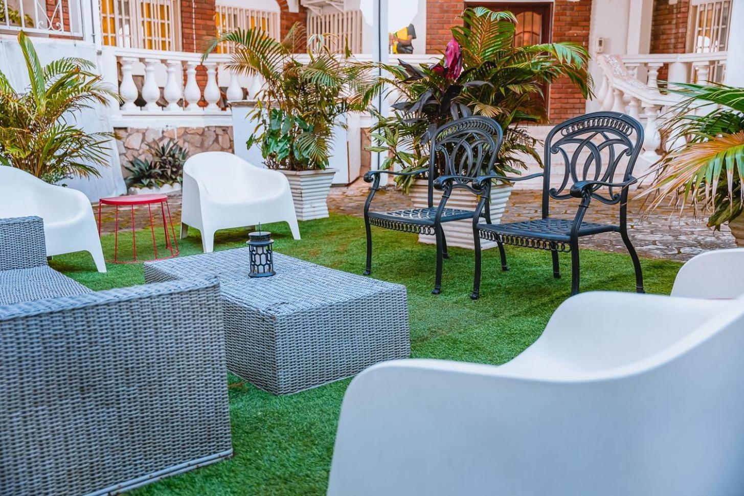 Les Résidences de la Providence - Appart Hotel Yaoundé Esterno foto